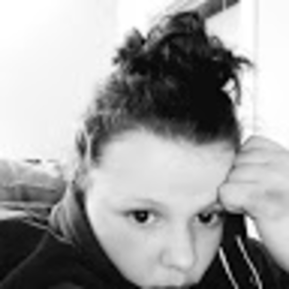 Meet your Posher, Becca